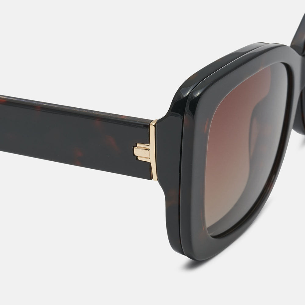 m&oacute; FRONT ROW CHRISTY-ON, carey, large