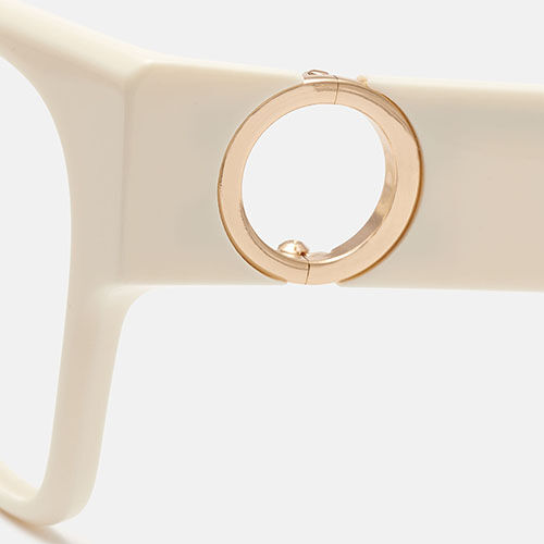 m&oacute; FRONT ROW ADRIANA