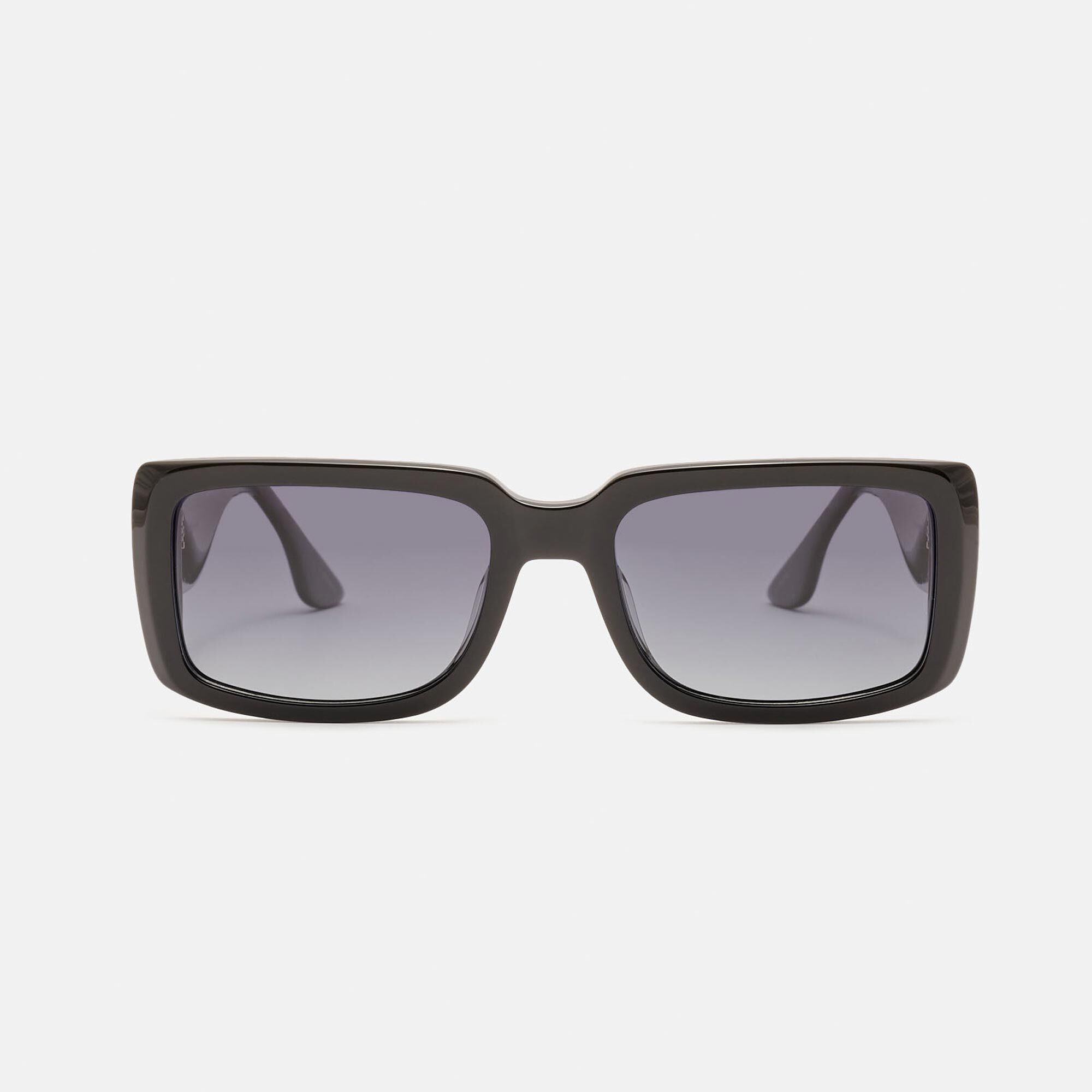 m&oacute; FRONT ROW IRINA SUN