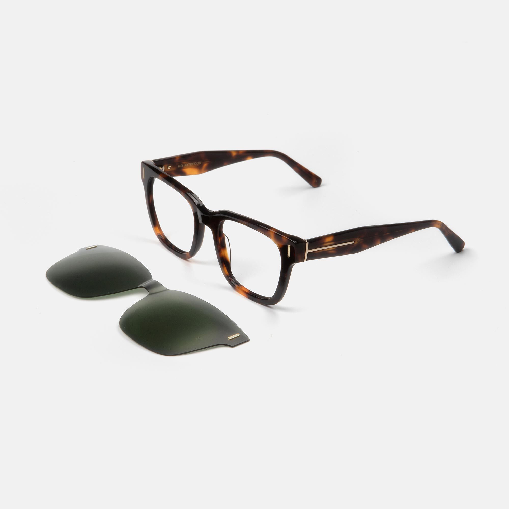 m&oacute; FRONT ROW PATRYK ON