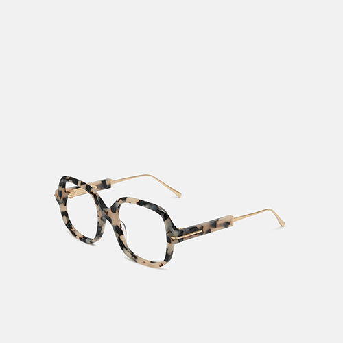 m&oacute; STUDIO 002, white carey, medium