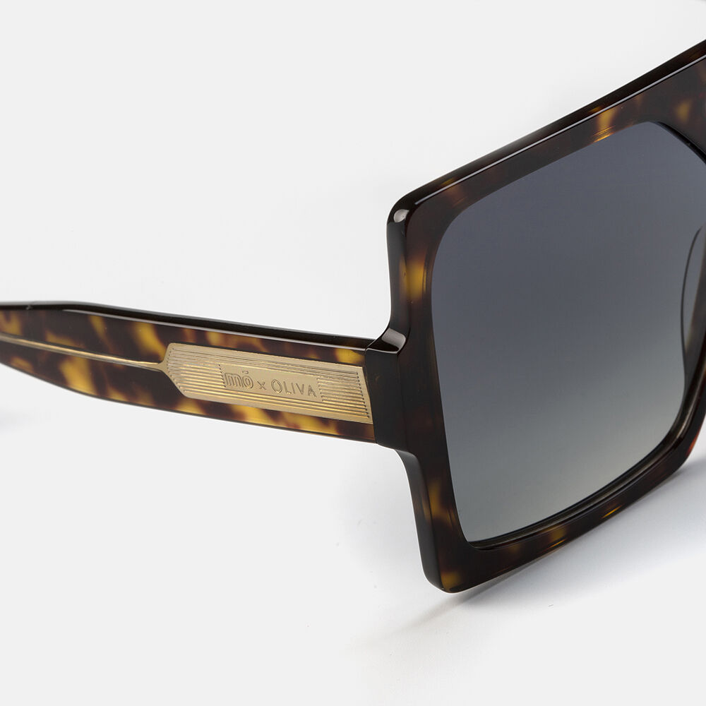 X OLIVA SCOTT SUN, carey, large