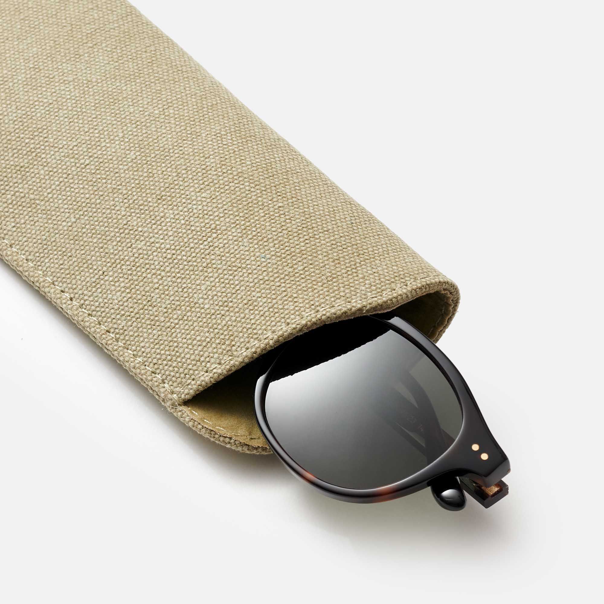 ESTUCHE VERDE