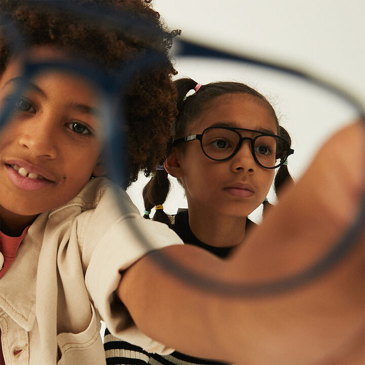 two kids with glasses