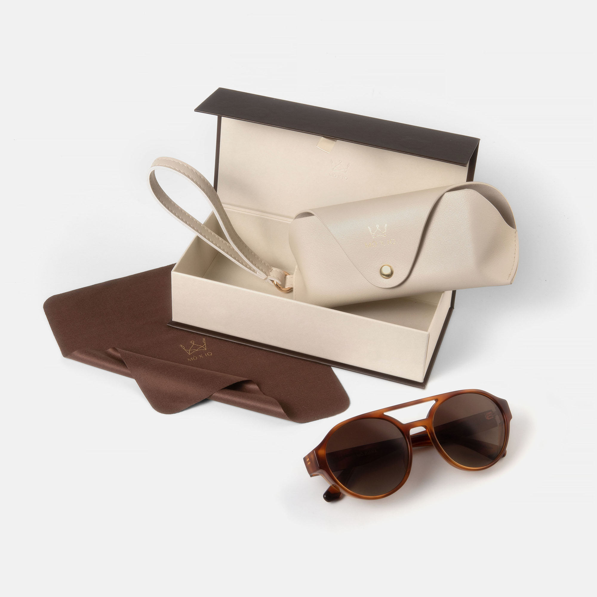 mó JUANA SUN, carey, hi-res