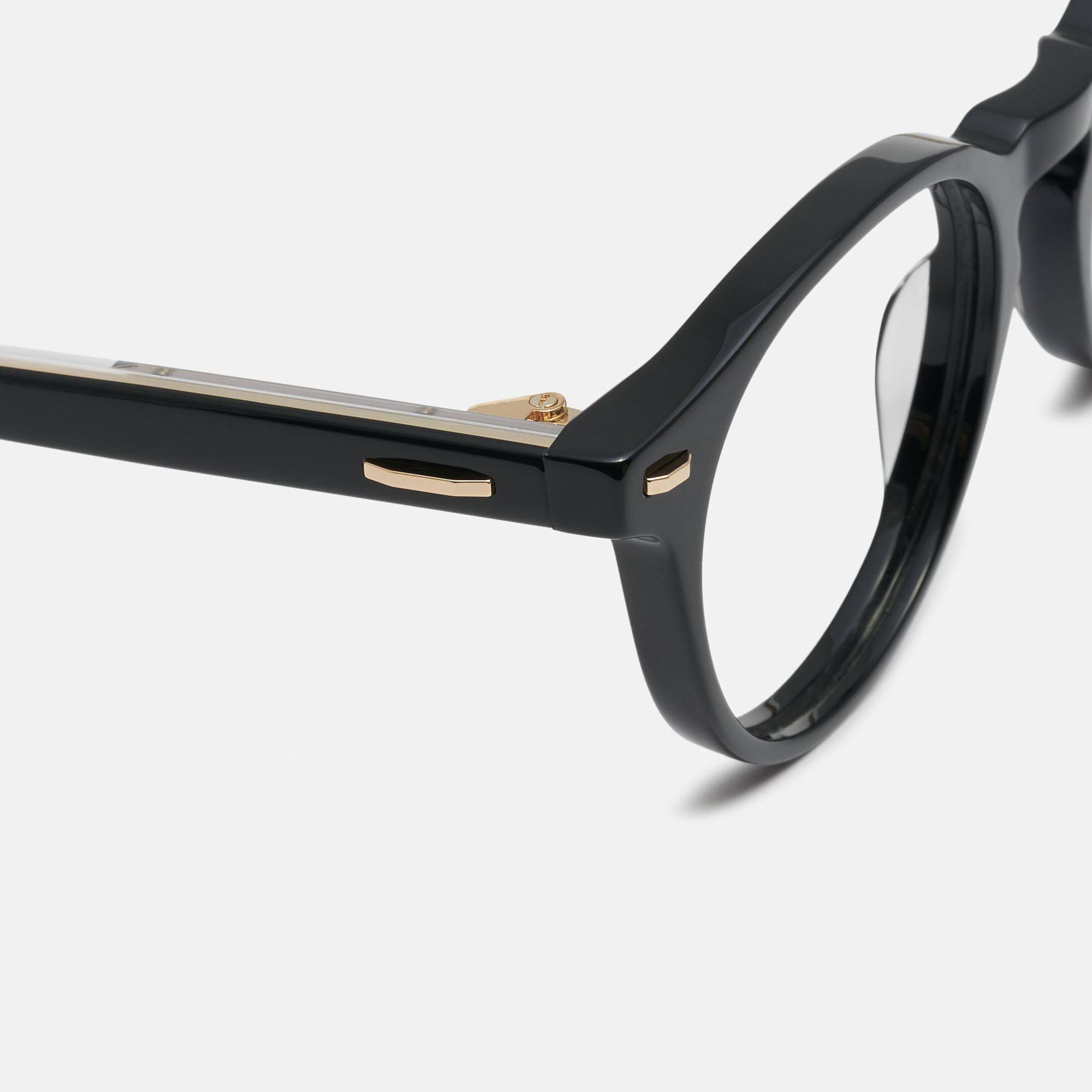 mó STUDIO 004, black, hi-res