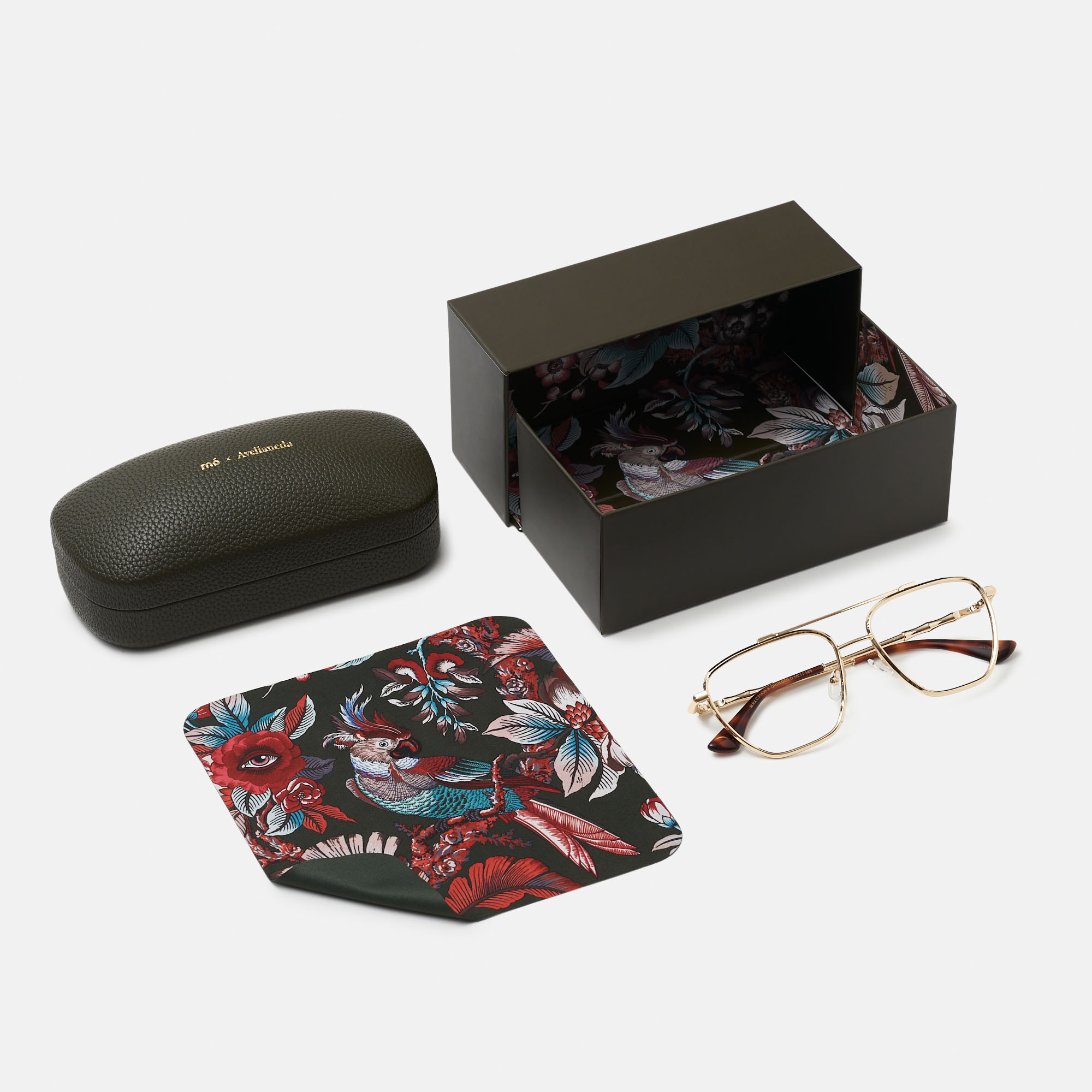 mó AVELLANEDA ORIN, gold, hi-res