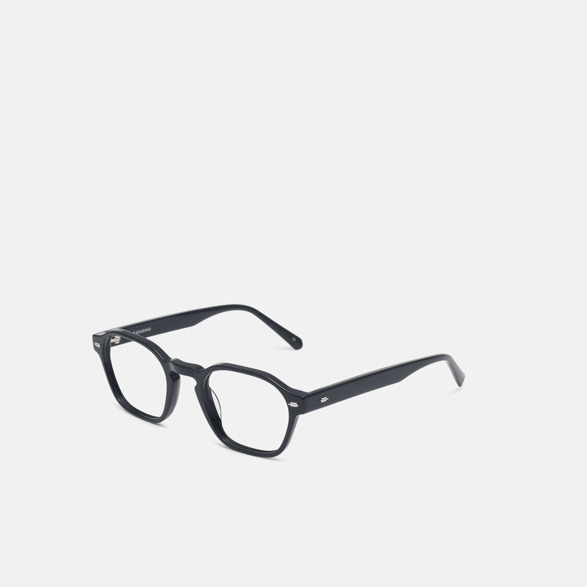 mó ROARING, blue, hi-res