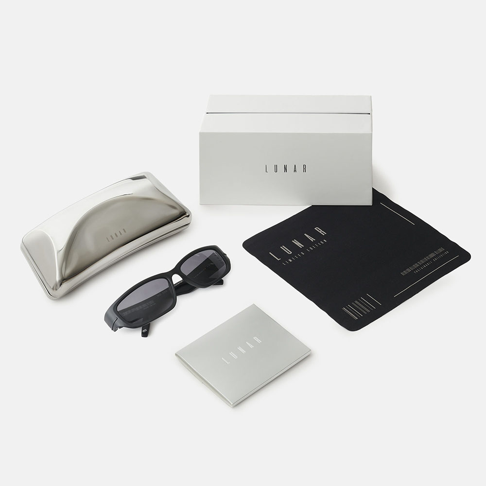 LUNAR 004. SUN, black, large image number 2