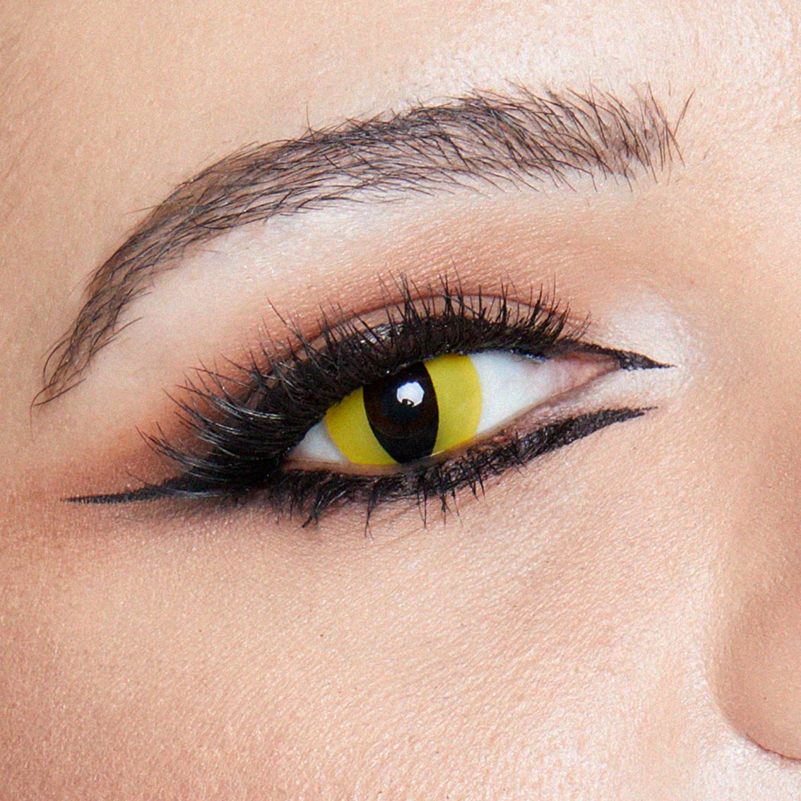 Lentillas amarillas de ojos de gato - Multilens Party | Multiópticas
